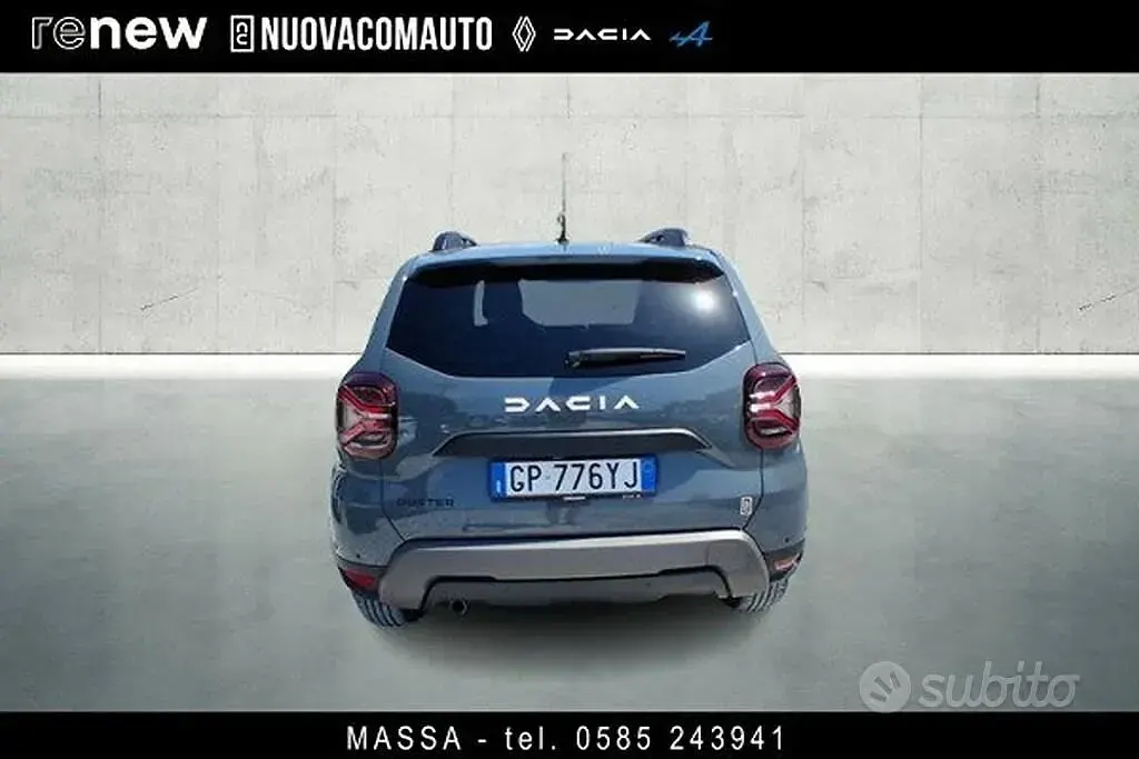 Usata Dacia Duster Journey 101 CV (74 kW) 2023 Grigio road  tinta opaca SUV
