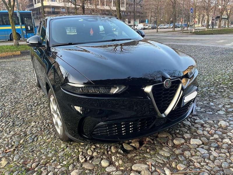 Usata Alfa Romeo Tonale Super 131 CV (96 kW) 2023 Nero SUV