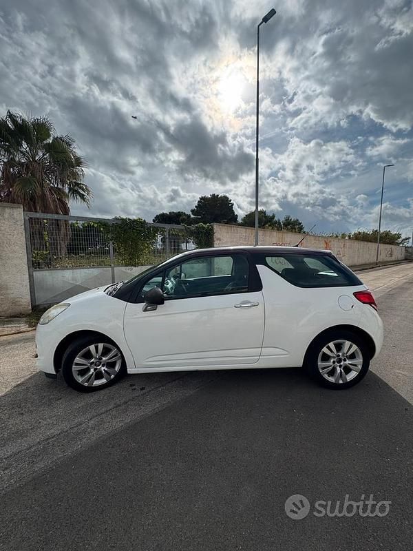 Usata Citroën DS3 95 CV (69 kW) 2012 Bianco Utilitaria