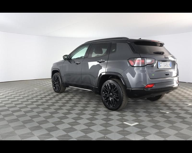 Usata Jeep Compass 131 CV (96 kW) 2024 Grigio / pastello SUV