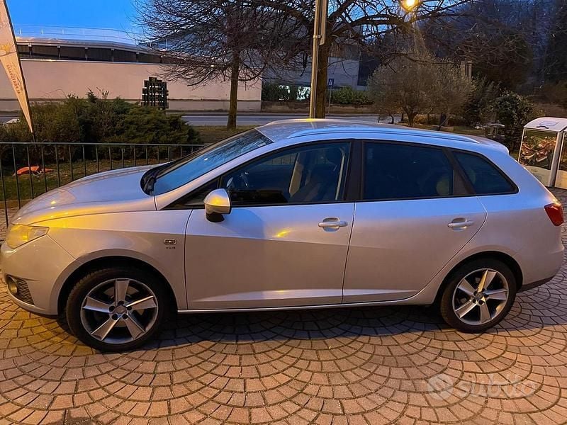 Usata Seat Ibiza ST 105 CV (77 kW) 2010 Grigio Station wagon