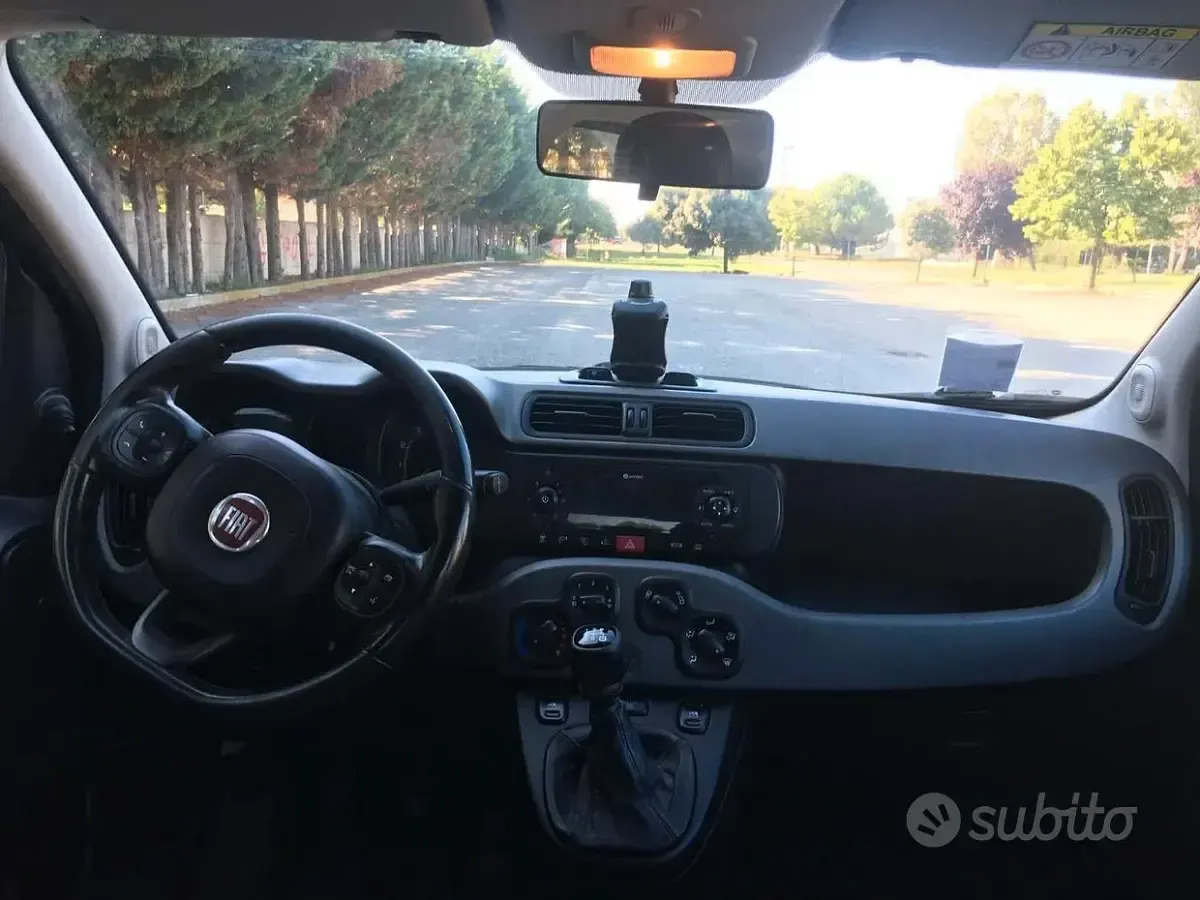 Usata Fiat Panda Lounge 69 CV (50 kW) 2017 Grigio Utilitaria