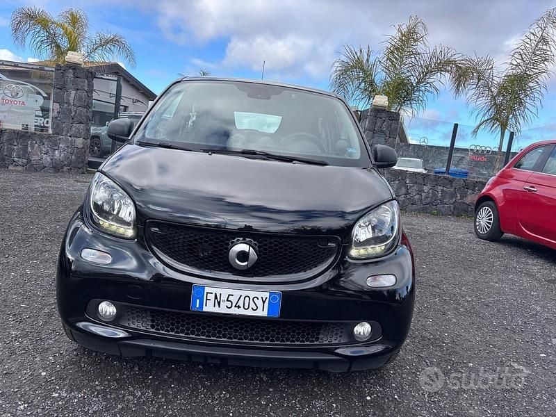 Usata Smart ForFour Passion 71 CV (52 kW) 2018 Nero Utilitaria