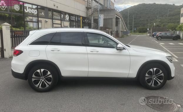 Usata Mercedes GLC200 163 CV (119 kW) 2020 Bianco SUV