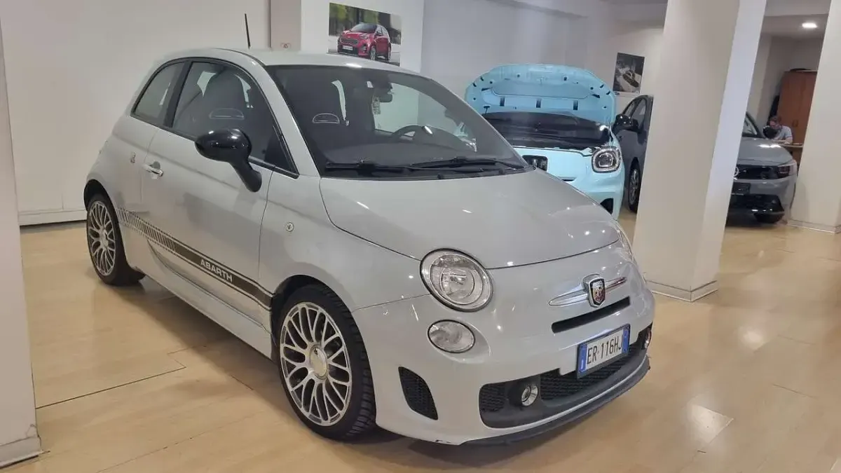 Usata Abarth 500 Custom 140 CV (102 kW) 2013 Grigio Utilitaria