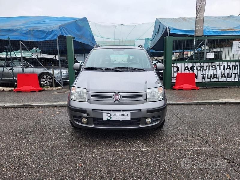 Usata Fiat Panda Active 60 CV (44 kW) 2011 Grigio Berlina