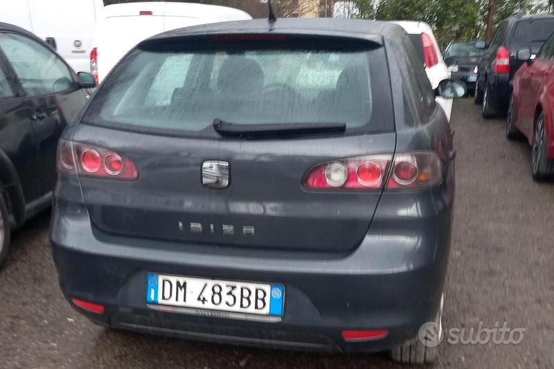 Usata Seat Ibiza 80 CV (58 kW) 2008 Grigio Berlina