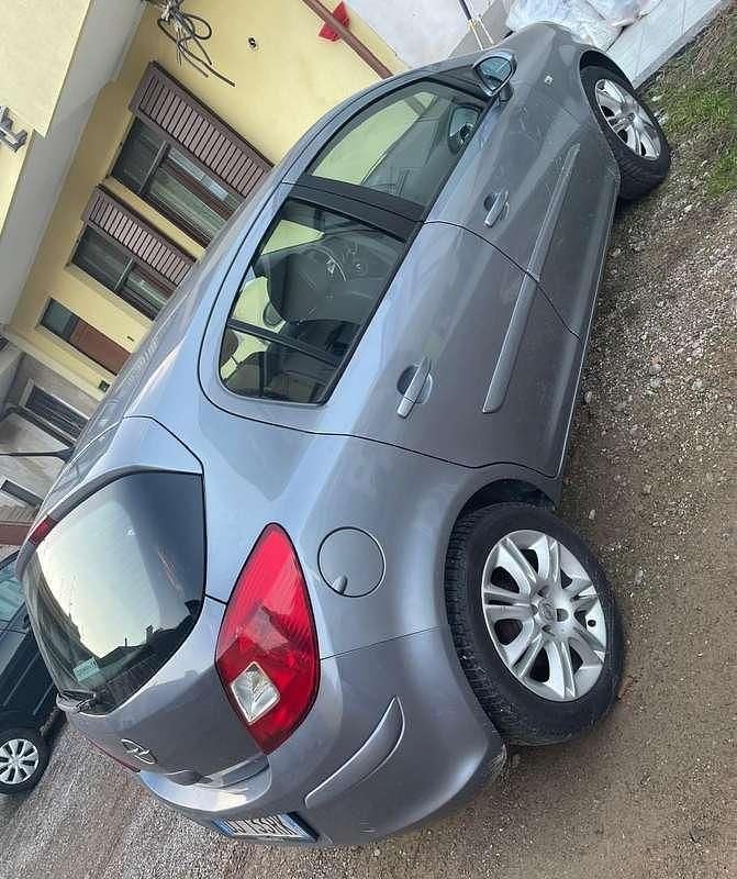 Usata Opel Corsa Enjoy 80 CV (58 kW) 2007 Utilitaria