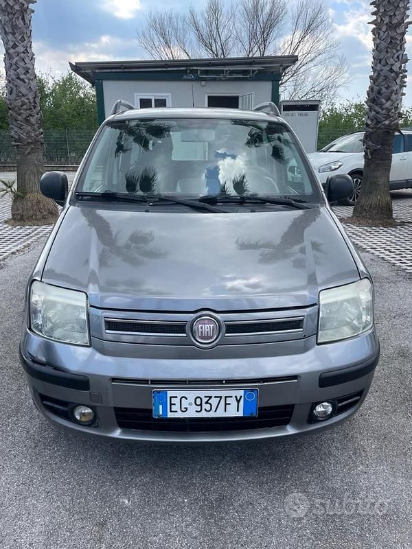 Usata Fiat Panda Dynamic 77 CV (56 kW) 2011 Grigio Utilitaria