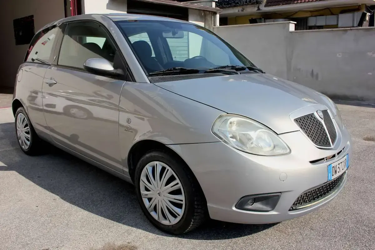 Usata Lancia Ypsilon 60 CV (44 kW) 2009 Other Utilitaria