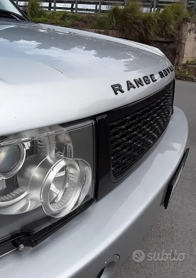 Usata Land Rover Range Rover Vogue 177 CV (130 kW) 2004 Grigio SUV