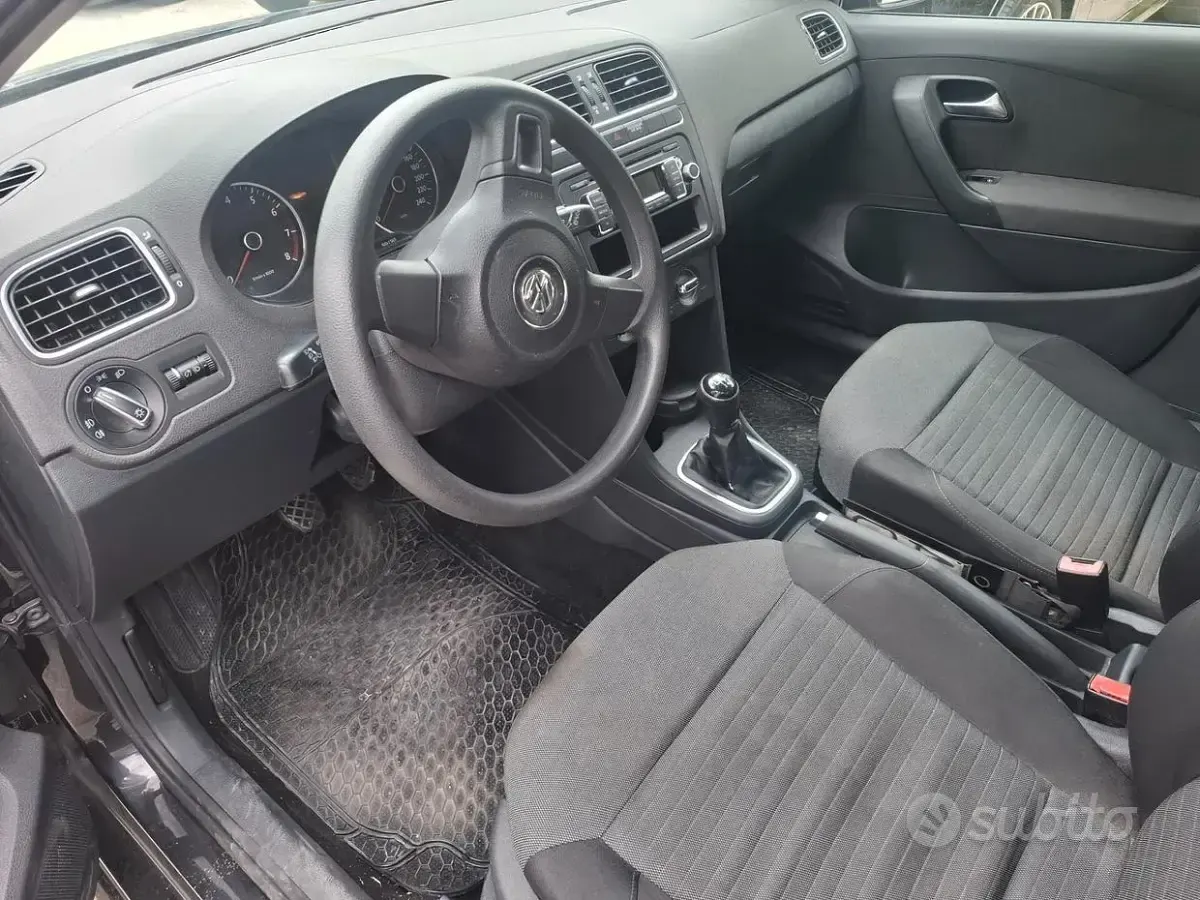 Usata VW Polo Comfortline 69 CV (50 kW) 2013 Nero Utilitaria