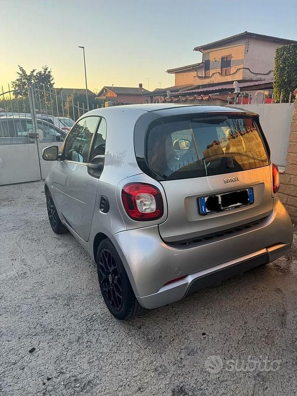 Usata Smart ForTwo Coupé 2019 Grigio Coupé