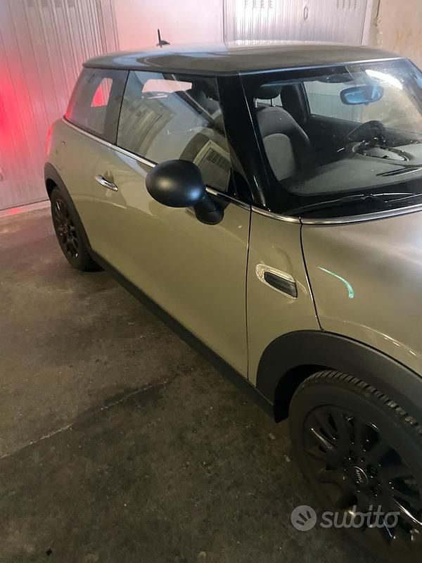 Usata Mini ONE 102 CV (75 kW) 2020 Grigio Utilitaria