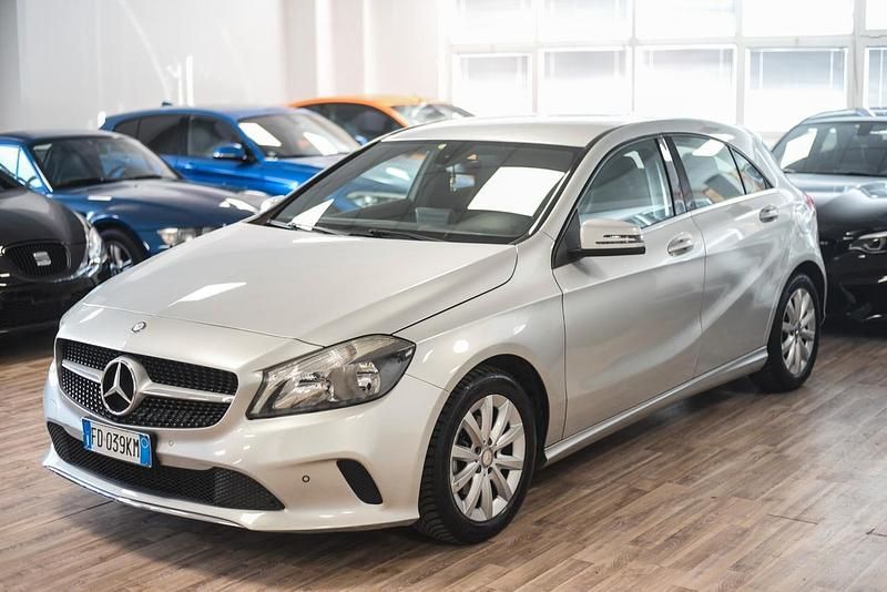 Usata Mercedes A160 90 CV (66 kW) 2016 Other Berlina