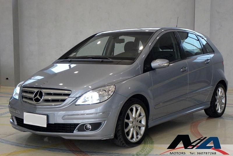 Usata Mercedes B160 95 CV (69 kW) 2009 Argento Monovolume