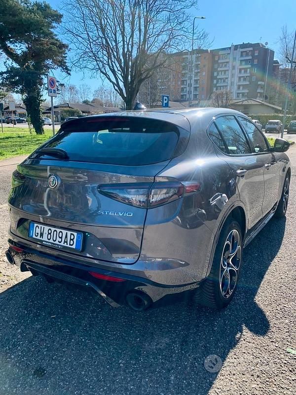 Usata Alfa Romeo Stelvio Veloce 280 CV (205 kW) 2023 Grigio SUV