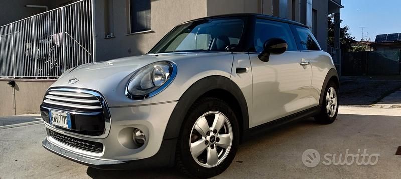 Argento Usata 2014 Mini Cooper D Due volumi | 7999 € (Ottimo prezzo) - Immagine 1/4