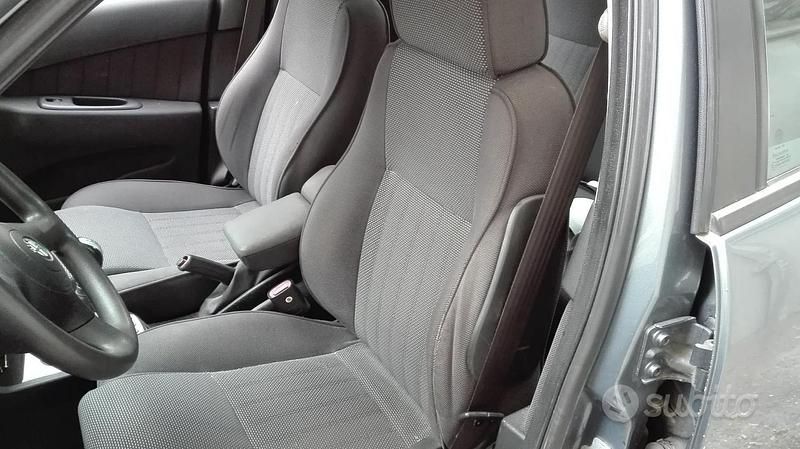 Usata Alfa Romeo 156 Impression 120 CV (88 kW) 2003 Grigio Berlina