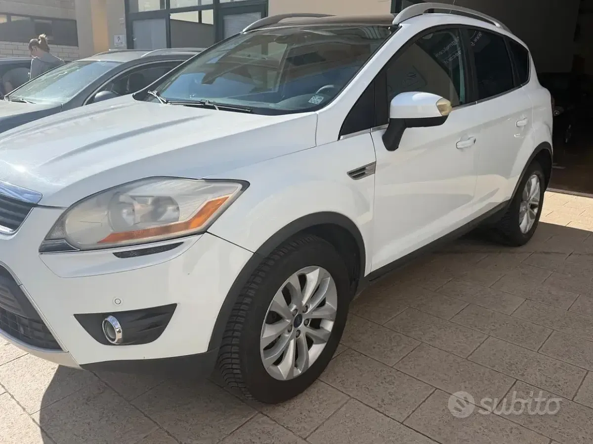 Usata Ford Kuga Titanium 163 CV (119 kW) 2011 Bianco SUV