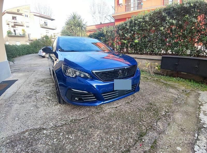 Usata Peugeot 308 GT-line 131 CV (96 kW) 2019 Blu/azzurro Berlina
