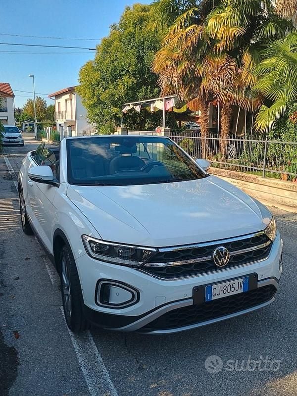 Usata VW T-Roc Cabriolet 110 CV (80 kW) 2022 Bianco Cabrio