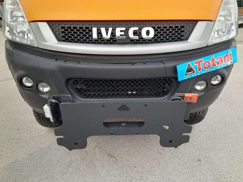 Usata Iveco Daily 177 CV (130 kW) 2009 Arancione Cabrio