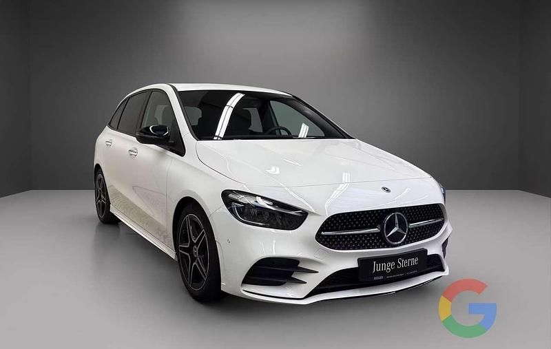 Usata Mercedes B200 AMG Line Premium 150 CV (110 kW) 2024 Bianco Monovolume