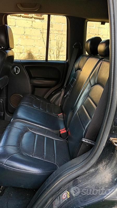 Usata Jeep Cherokee 143 CV (105 kW) 2002 Nero SUV