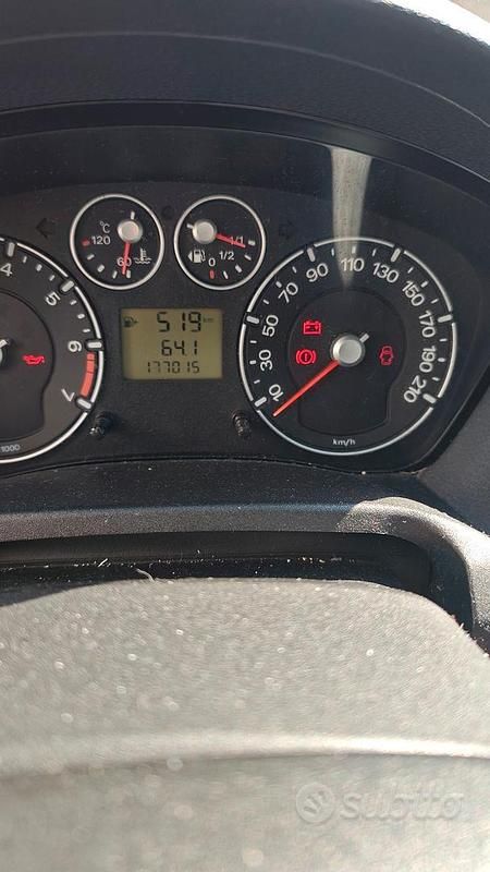 Usata Ford Fiesta 53 CV (38 kW) 2007 Utilitaria