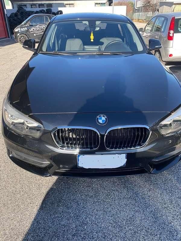 Usata BMW 114 Sport Line 95 CV (69 kW) 2017 Nero Utilitaria