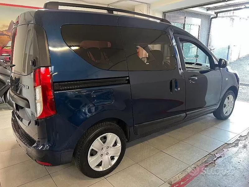 Usata Dacia Dokker Essentiel 75 CV (55 kW) 2019 Blu Monovolume