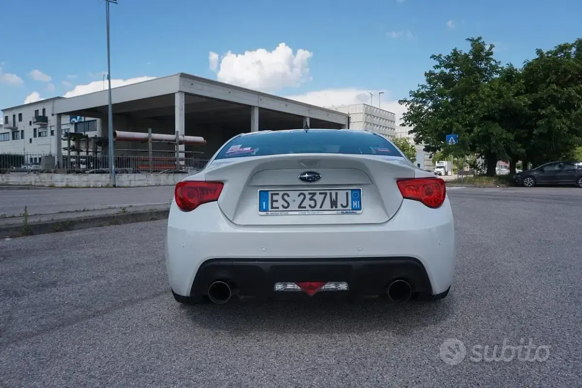 Usata Subaru BRZ 200 CV (147 kW) 2013 Bianco Coupé