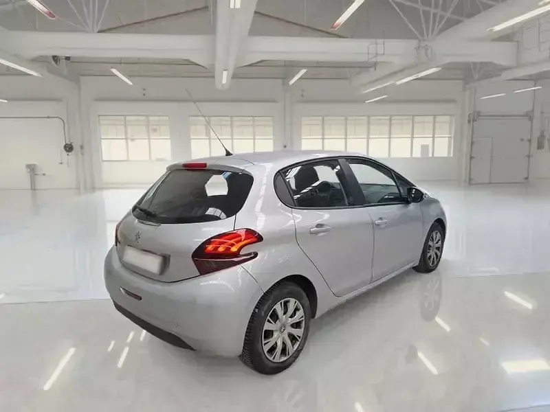 Usata Peugeot 208 Active 74 CV (54 kW) 2018 Utilitaria