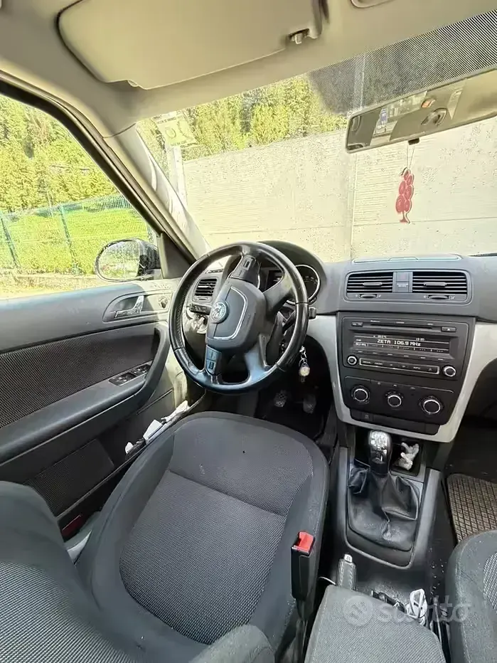 Usata Skoda Yeti 105 CV (77 kW) 2010 Nero SUV