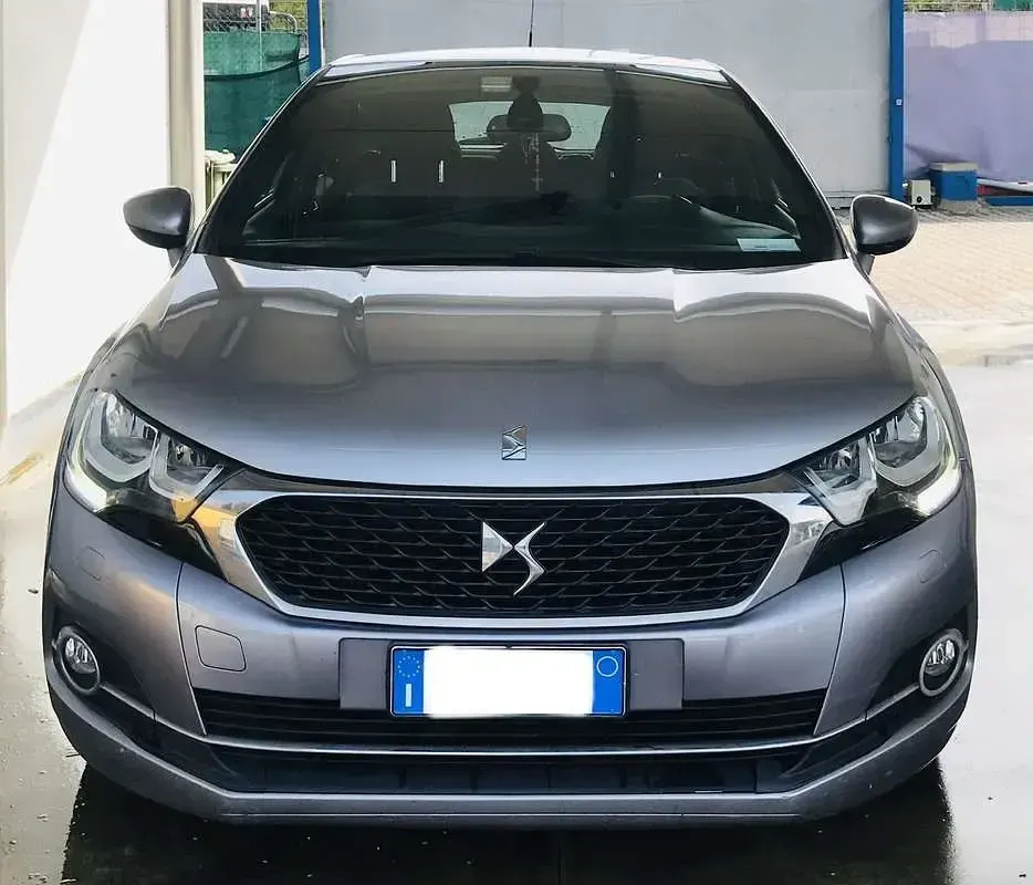 Usata DS Automobiles DS4 Chic 120 CV (88 kW) 2016 Grigio Berlina