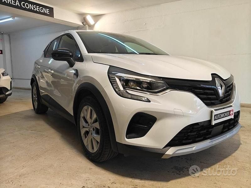 Usata Renault Captur Business 145 CV (106 kW) 2022 Bianco SUV