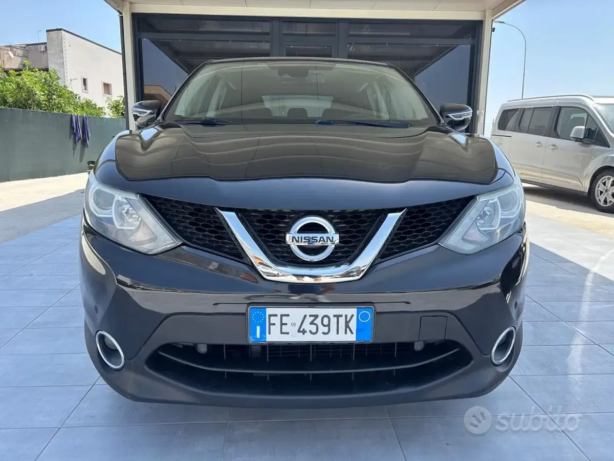 Usata Nissan Qashqai Acenta 110 CV (80 kW) 2016 Nero SUV