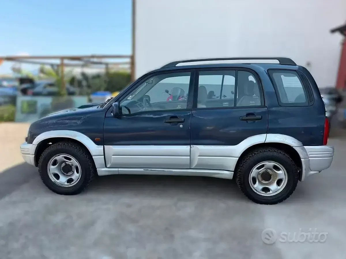 Usata Suzuki Grand Vitara 109 CV (80 kW) 2001 Bluazzurro Station wagon
