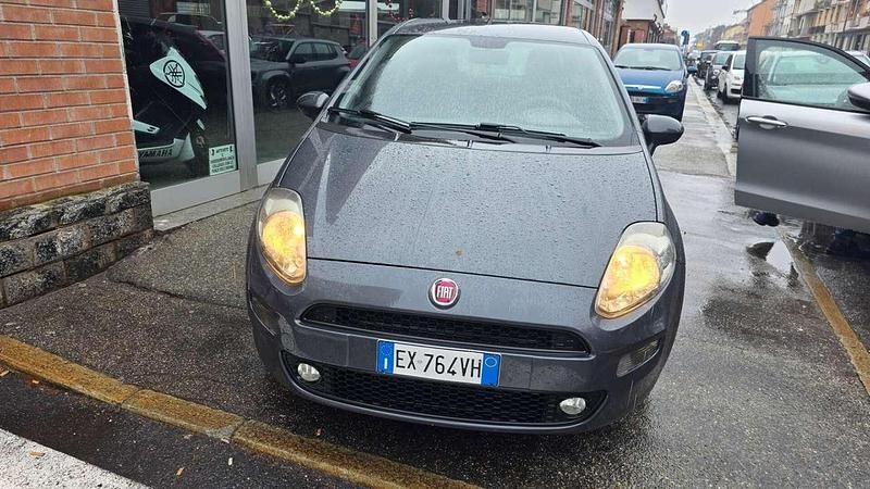 Usata Fiat Punto Street 75 CV (55 kW) 2014 Grigio Berlina