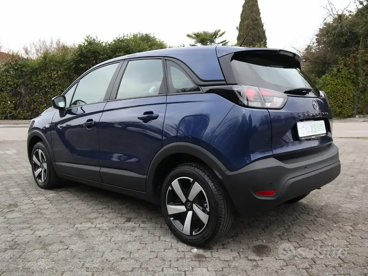 Usata Opel Crossland Elegance 110 CV (80 kW) 2023 Blu/azzurro SUV