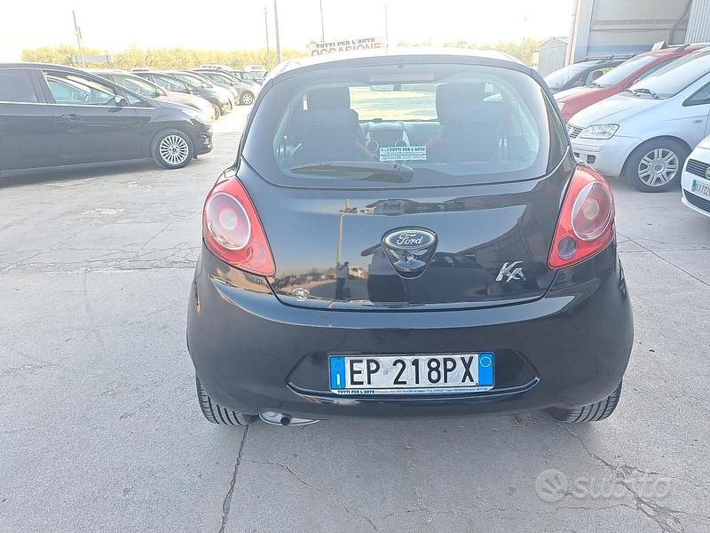 Usata Ford Ka 69 CV (50 kW) 2013 Nero Utilitaria