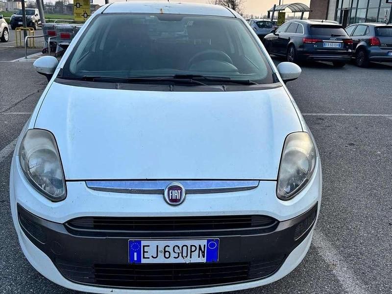 Usata Fiat Grande Punto S 75 CV (55 kW) 2011 Bianco Utilitaria
