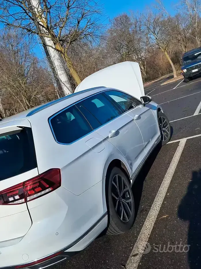 Begagnad VW Passat Executive 200 HK (147 kW) 2022 Vit Kombi