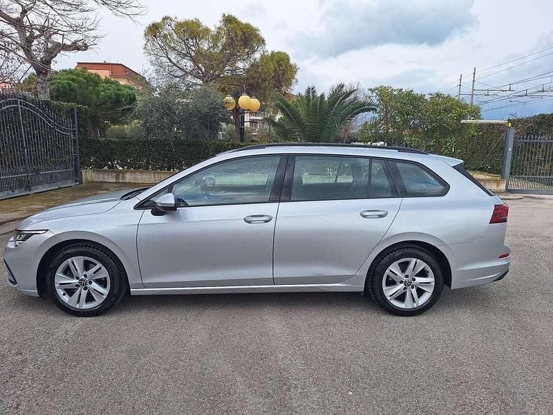 Usata VW Golf VIII Life 131 CV (96 kW) 2021 Station wagon