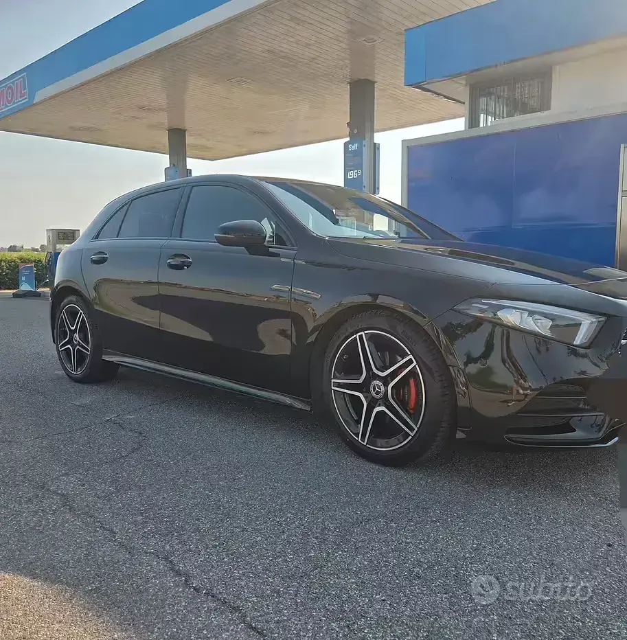 Usata Mercedes A200 Premium 150 CV (110 kW) 2021 Nero Berlina