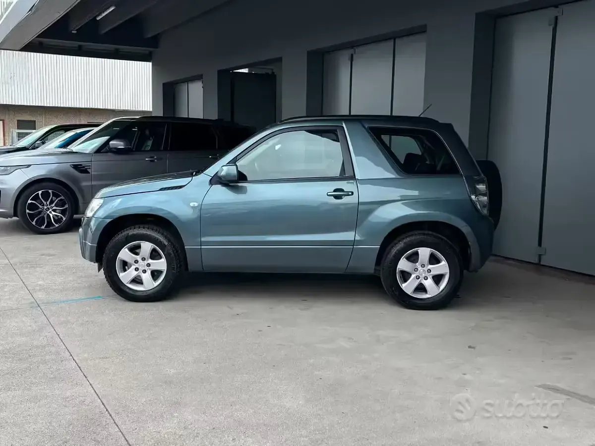 Usata Suzuki Grand Vitara 129 CV (94 kW) 2007 Grigio SUV
