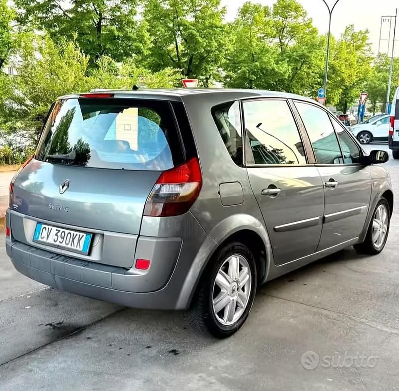 Usata Renault Scénic II 2005 Monovolume