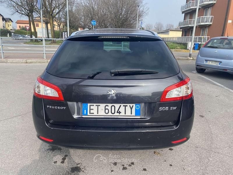 Usata Peugeot 508 Business-Line 163 CV (119 kW) 2014 Blu Station wagon