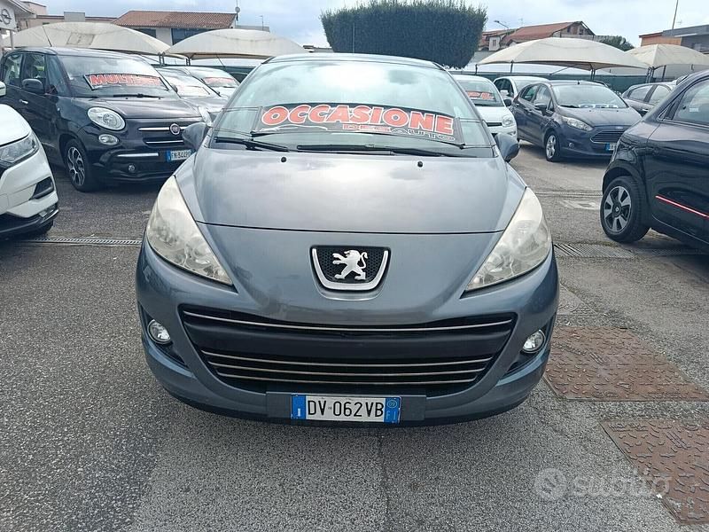 Begagnad Peugeot 207 88 HK (64 kW) 2010 Grå Sedan